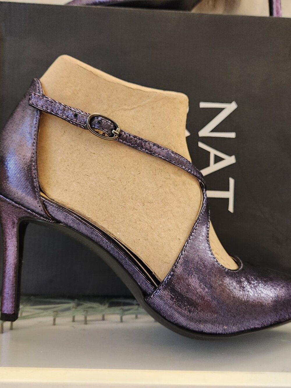 Naturalizer "Anne" Bright purple leather heels. NIB. Size 7.5
